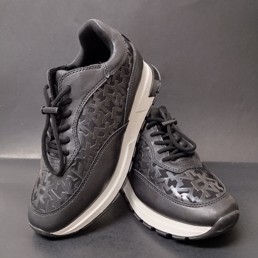 - NEW DKNY ( DONNA KARAN ) - WOMAN'S BLACK  SNEAKERS SHOES SIZE:7.5M - Picture 6 of 9